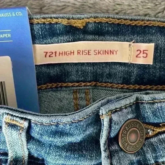 Levi's 721 High-Rise Skinny Jeans Size 25 NWT - Picture 7 of 9